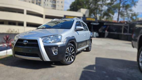TOYOTA ETIOS 1.5 XLS 16V FLEX 4P MANUAL TOYOTA ETIOS 1.5 XLS 16V FLEX 4P MANUAL
